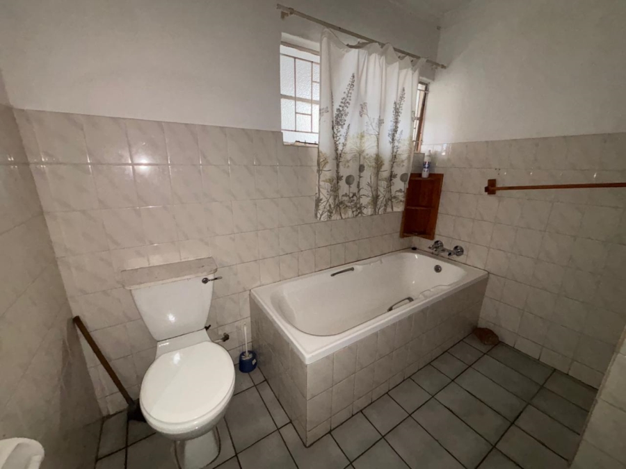 5 Bedroom Property for Sale in Willows Free State